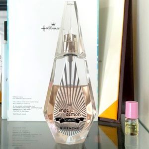 Givenchy Ange ou demon perfume!